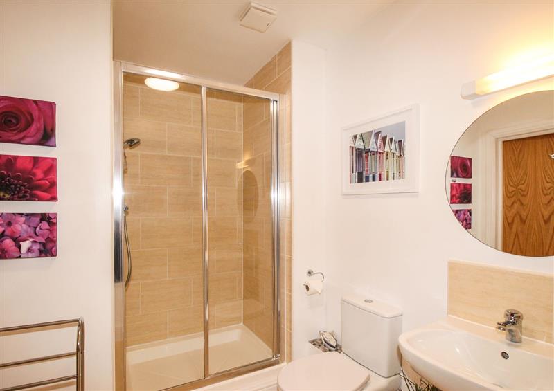 The bathroom (photo 4) at 1 Blue Waters, Southbourne