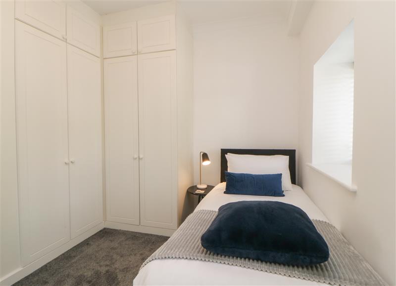 This is a bedroom at 1 Brompton Gardens, Torquay