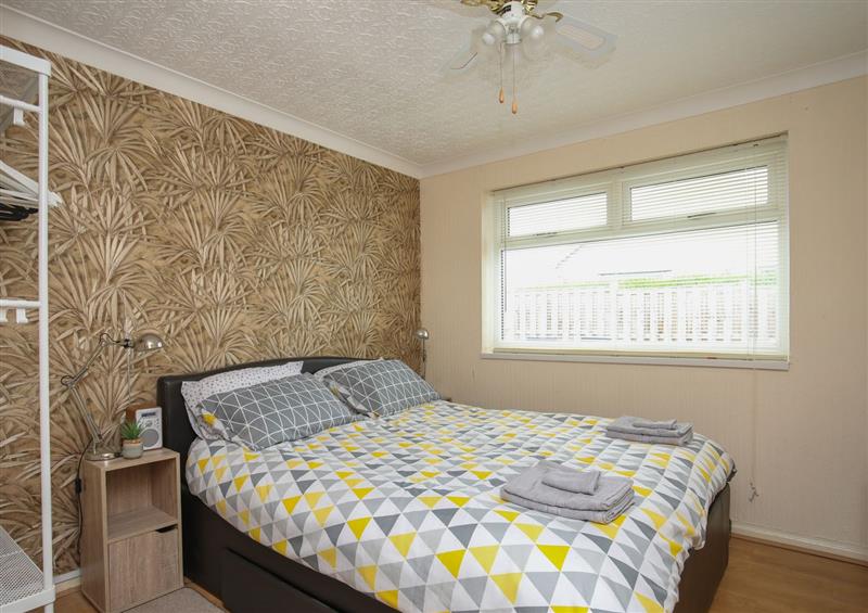 A bedroom in 1 Bryn Rhedyn at 1 Bryn Rhedyn, Newborough