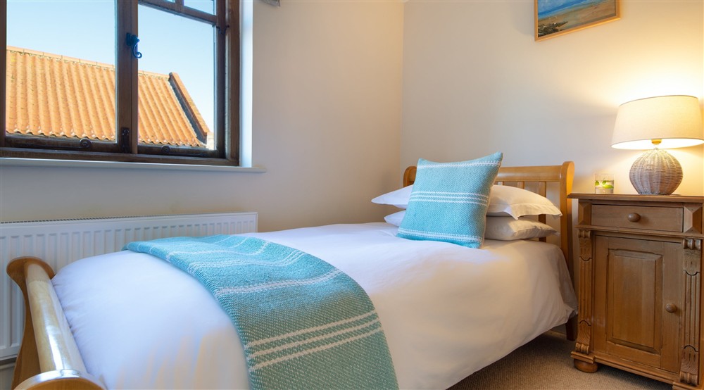 The single bedroom at 1 Cart Lodge Barn in Upper Sheringham, Norfolk