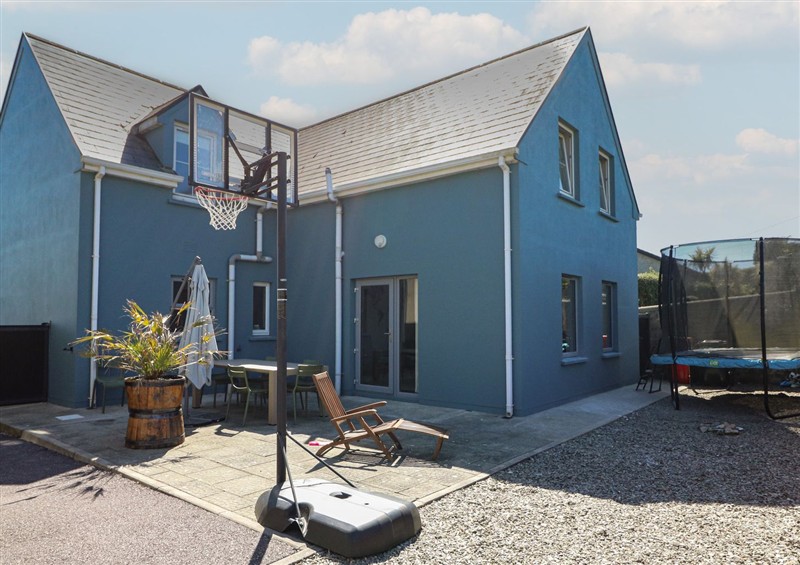 The setting of 1 Ceol na Mara