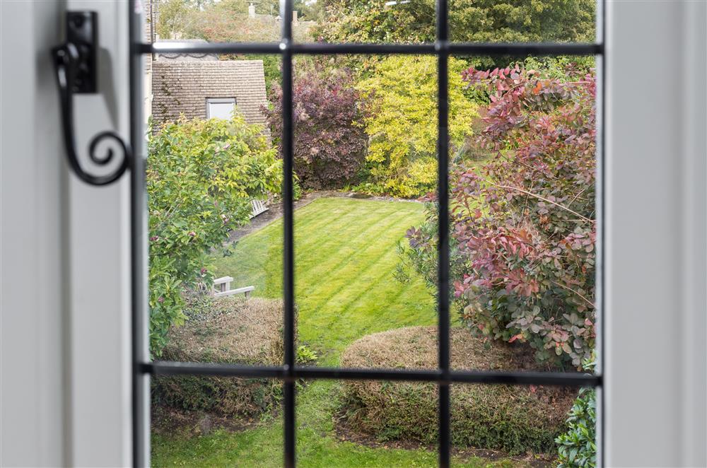 Wake up to birdsong and a beautiful garden view at 1 Chestnut Corner, Stanton, Broadway