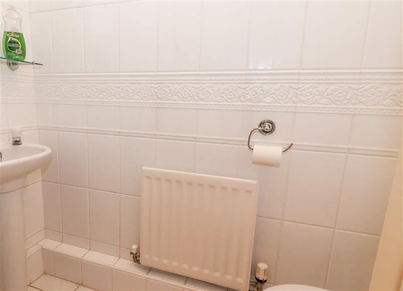The bathroom (photo 2) at 1 Cockerill Fold, Beverley