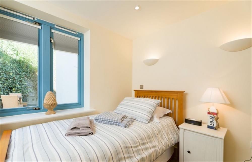 The single with truckle bed at 1 Crabshell Heights, Kingsbridge