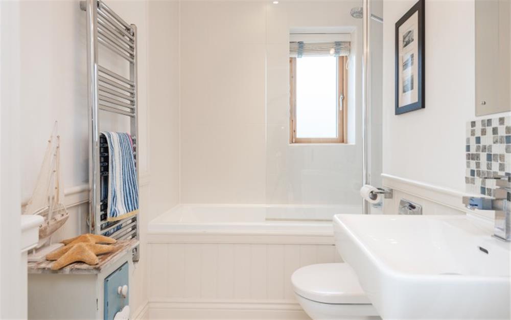 Well appointed family bathroom at 1 Edith Mews in Hallsands