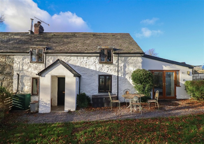 Outside at 1 Fron Uchaf, Parc near Bala