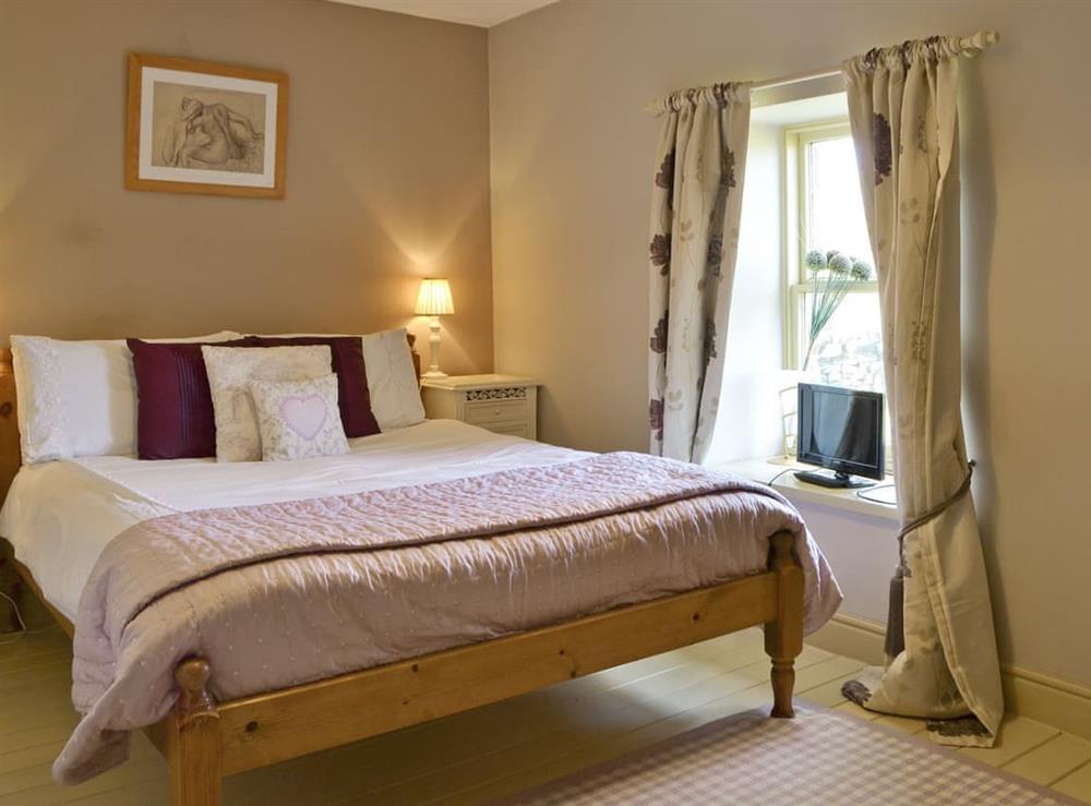 Comfortable double bedroom at 1 Gill Edge Cottages in Bainbridge, near Hawes, North Yorkshire