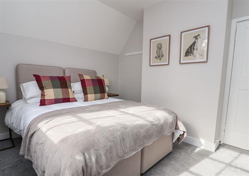 One of the 2 bedrooms at 1 Golf Links Cottages, Delamere near Norley