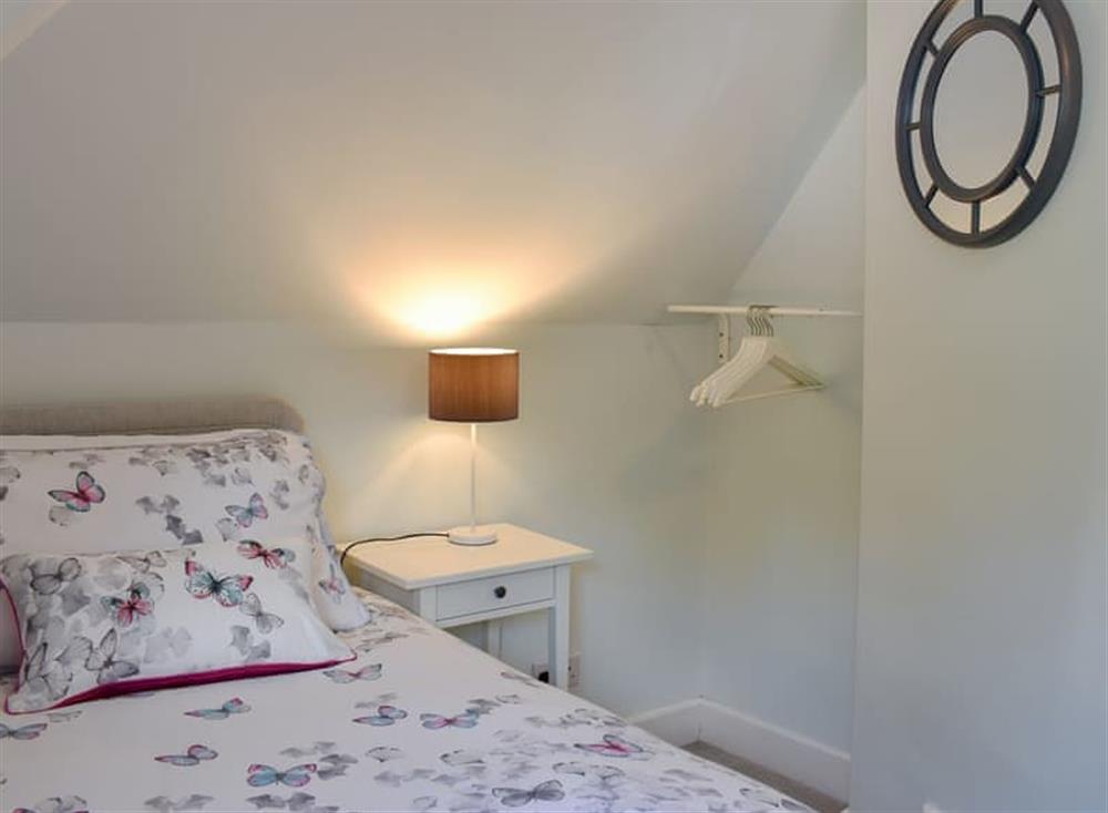 Well presented twin bedroom with en-suite (photo 2) at 1 Hamilton Terrace in Lamlash, Isle of Arran, Scotland