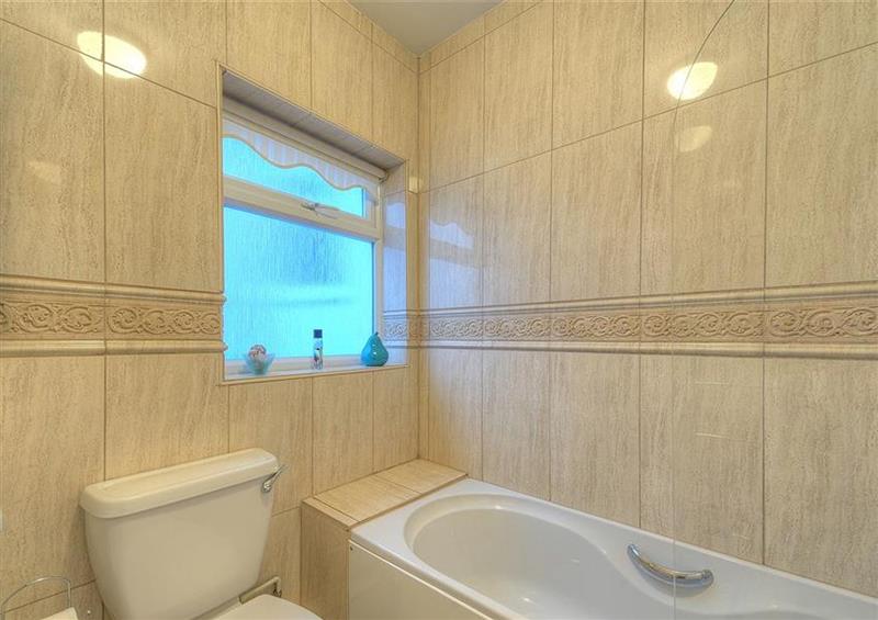 Bathroom at 1 Harbour Heights, Lyme Regis