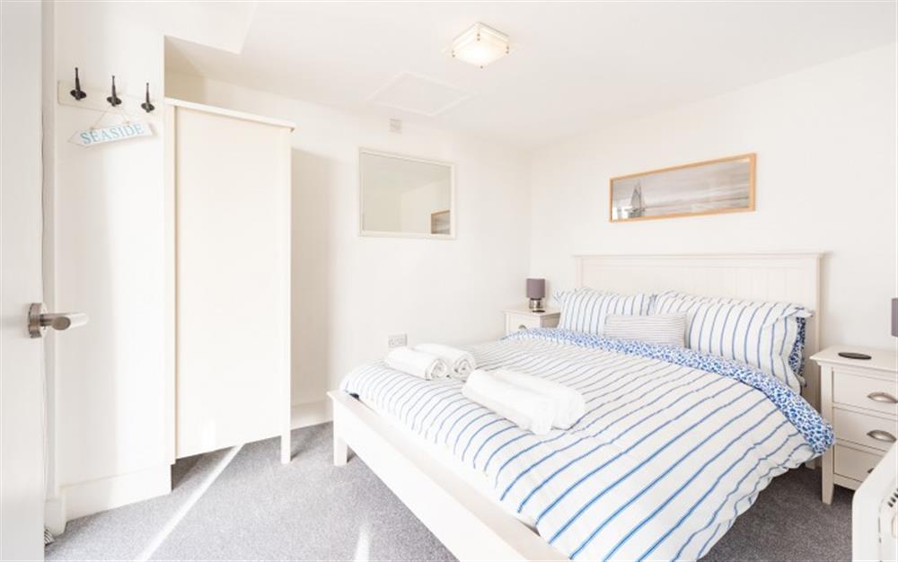 Another look at the comfortable master at 1 Lower Sandbanks in Bigbury-on-Sea