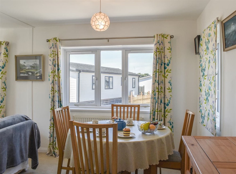 Dining Area (photo 2) at 1 Merope in Padstow, Cornwall