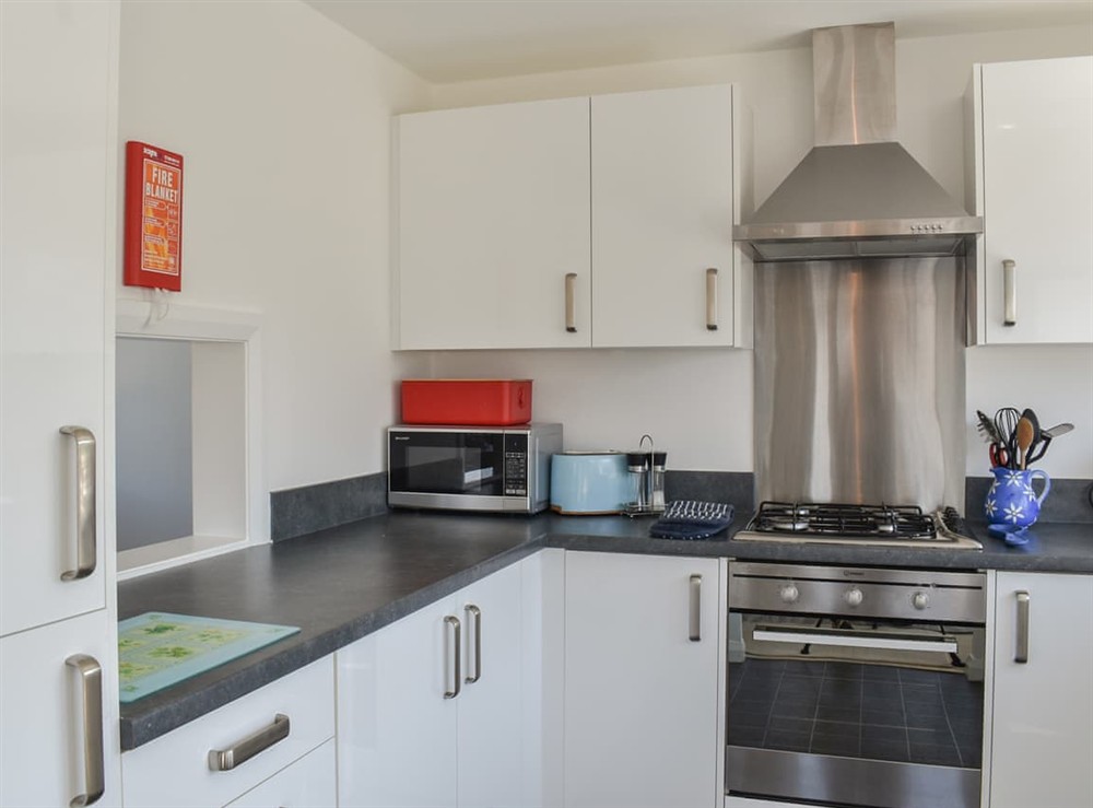 Kitchen (photo 3) at 1 Merope in Padstow, Cornwall