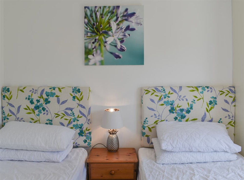 Twin bedroom (photo 2) at 1 Merope in Padstow, Cornwall