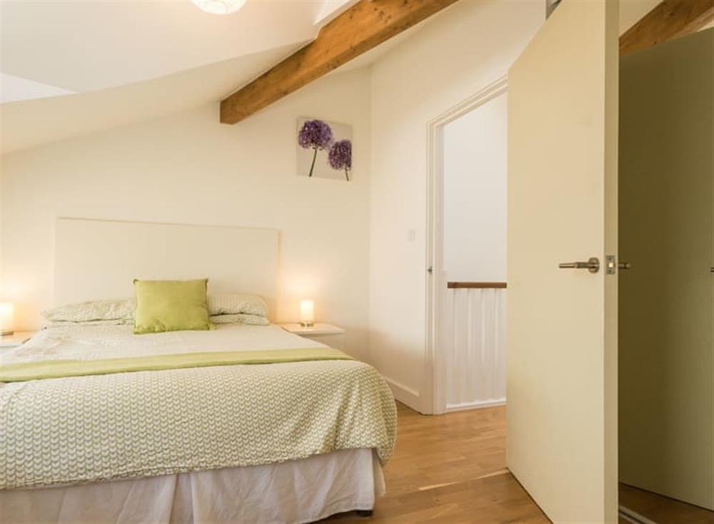 Double bedroom (photo 5) at 1 Middle Manor Cottages in Brixham, South Devon