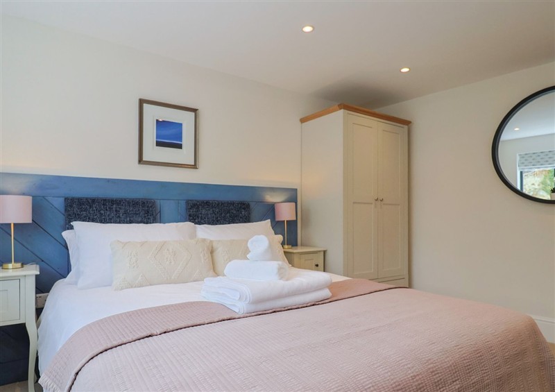 One of the 2 bedrooms (photo 2) at 1 Mill Green Court, Lyme Regis