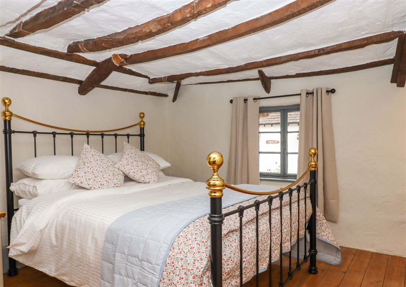 A bedroom in 1 Myrtle Cottages at 1 Myrtle Cottages, Stokeinteignhead