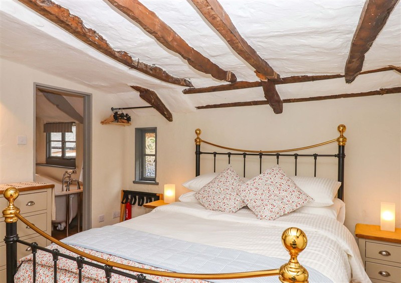 This is a bedroom at 1 Myrtle Cottages, Stokeinteignhead