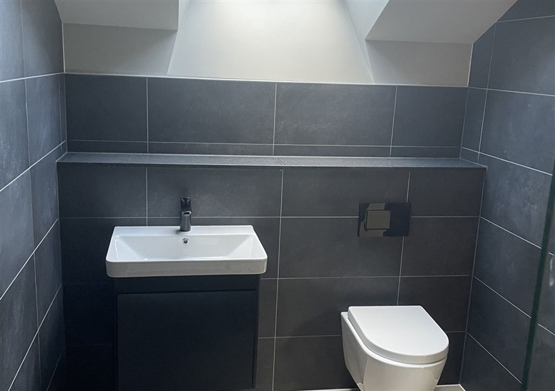 The bathroom at 1 New Dairy Barn, Croxdale