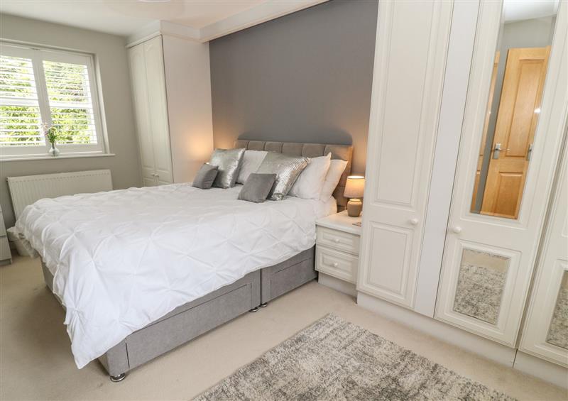 A bedroom in 1 Old Farm Court at 1 Old Farm Court, Barnstaple