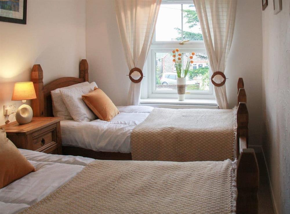 Twin bedroom at 1 Paynes Cottages in Trunch, Norfolk