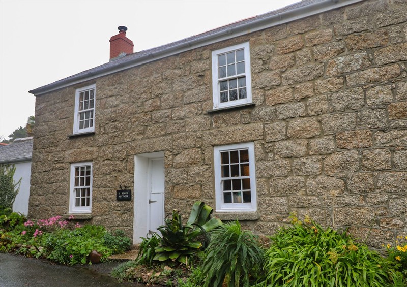 The setting at 1 Rowes Cottages, Porthgwarra