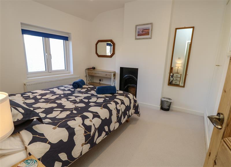 This is a bedroom (photo 2) at 1 Star Cottages, Freshwater