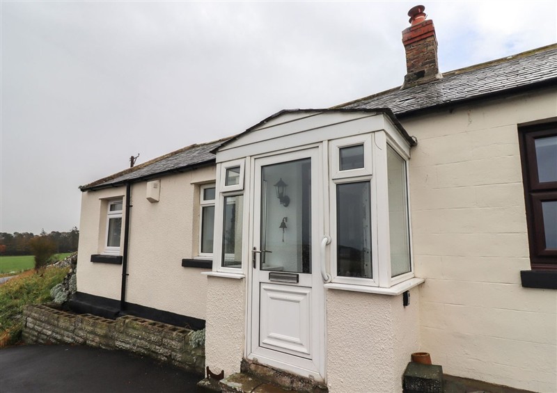 Outside at 1 Sunny Brae, Embleton