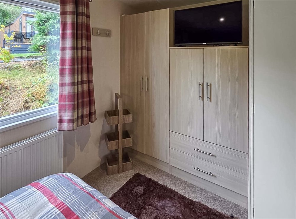 Double bedroom (photo 2) at 1 Sunview Gardens in Birnam, Perthshire