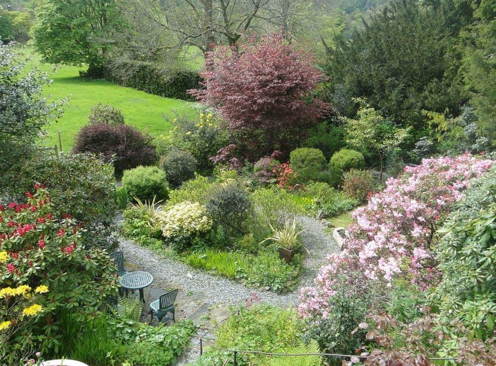 Well-maintained mature garden at 1 The Knoll in Ambleside, Cumbria