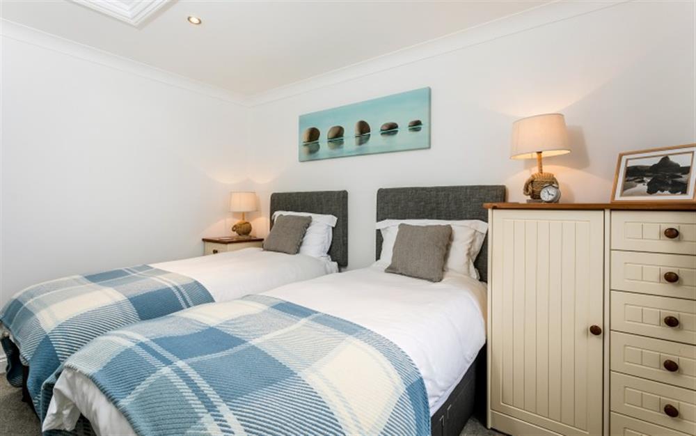 Bedroom 3 with twin beds at 1 West Park Mews in Hope Cove
