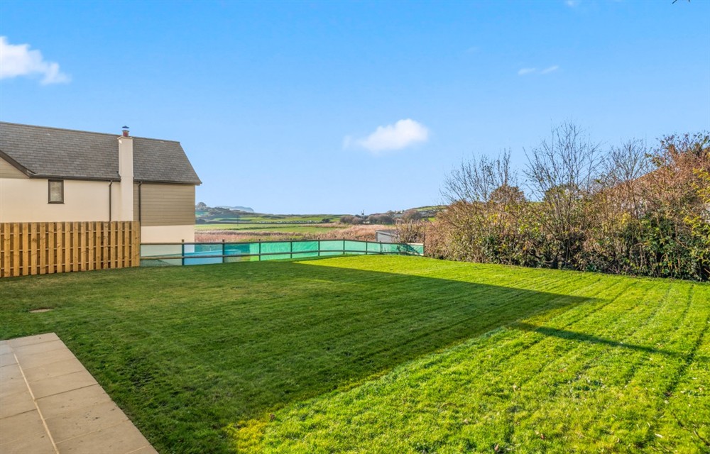 Enjoy the garden (photo 2) at 1 Whimbrels Edge in Thurlestone