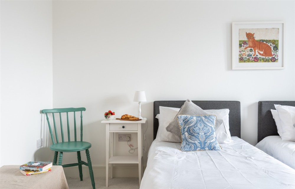 This is a bedroom (photo 5) at 1 Whimbrels Edge in Thurlestone