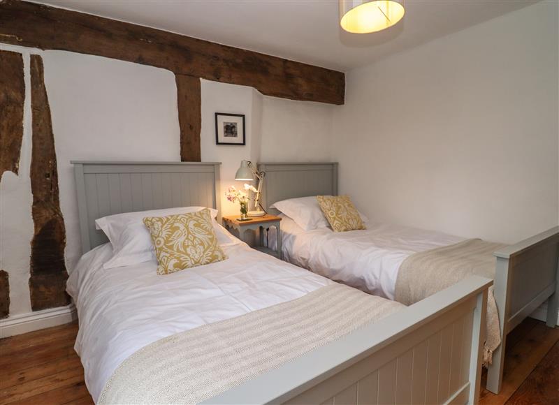 One of the 4 bedrooms (photo 2) at 1 White House Cottages, Bromsash near Lea