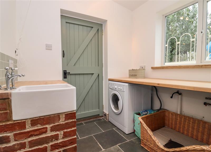 The bathroom at 1 White House Cottages, Bromsash near Lea