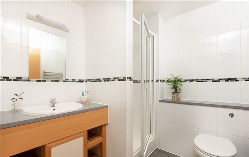 The bathroom at 10 Bredon Court, Cornwall