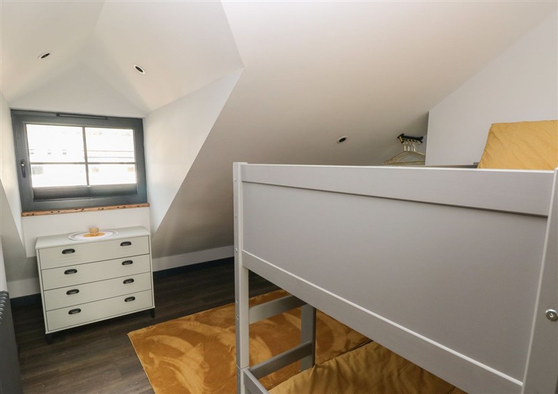 Bedroom (photo 3) at 10 Brython Place, Tenby