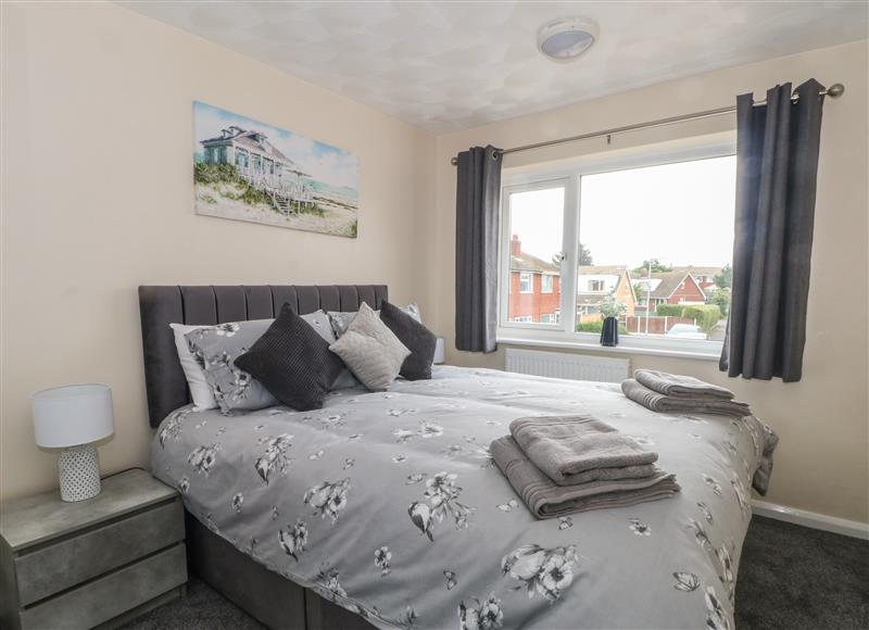 One of the 3 bedrooms at 10 Coventry Grove, Prestatyn
