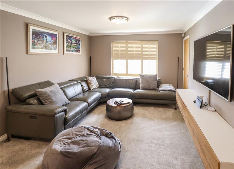 Enjoy the living room at 10 Mellor Way, New Waltham