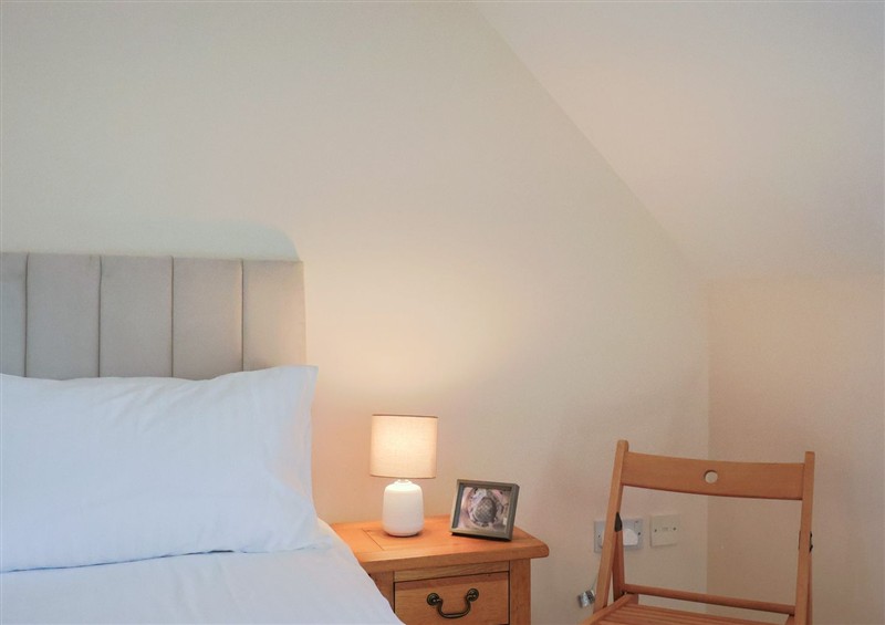 A bedroom in 10 The Gardens (photo 2) at 10 The Gardens, Rousdon near Lyme Regis