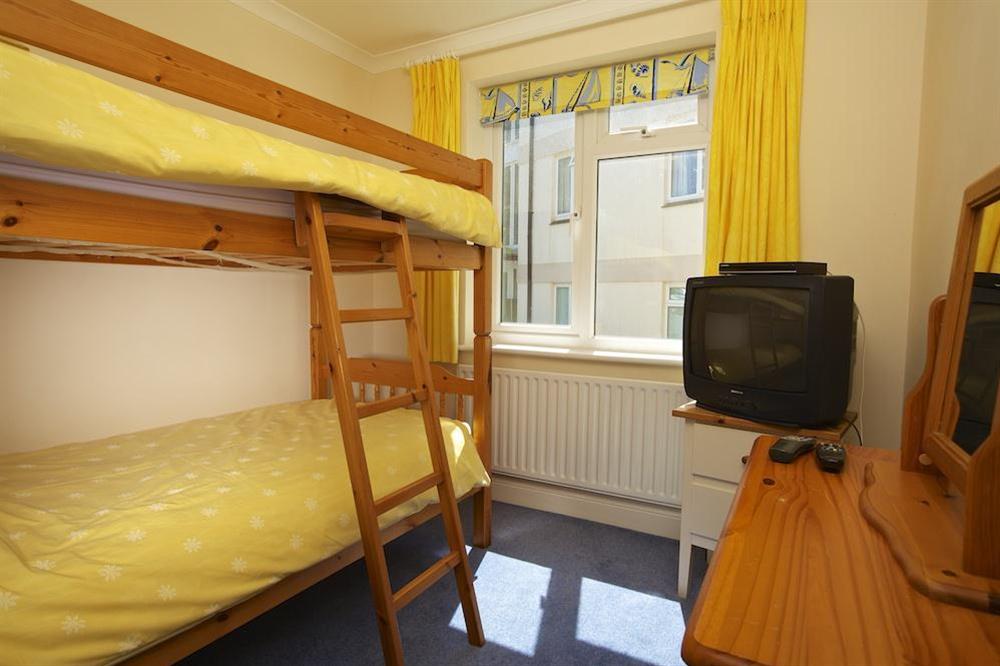 Bunk bedroom at 10 Thurlestone Rock Apartments in Thurlestone, Kingsbridge