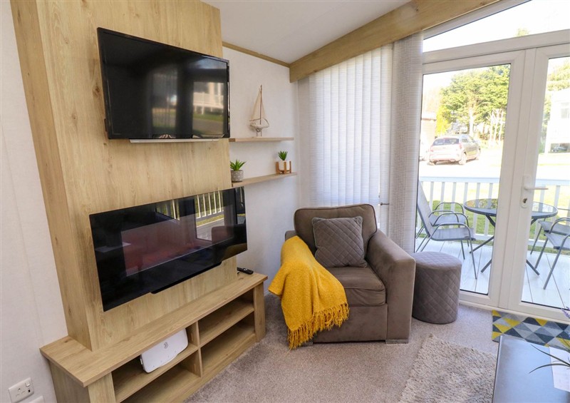 Inside 10 Woodlands Way