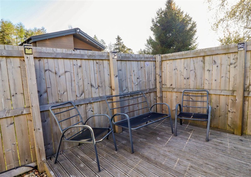 The patio in 10 Woodlands Way
