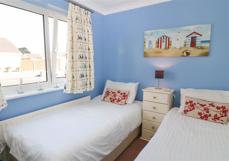 One of the 3 bedrooms at 100 Cefn Y Gader, Morfa Bychan