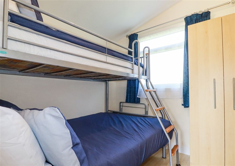 One of the bedrooms at 101 Atlantic Bays Holiday Park, Padstow