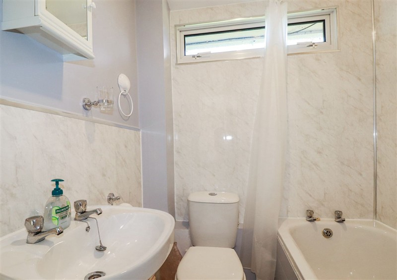 This is the bathroom at 101 Atlantic Bays Holiday Park, Padstow