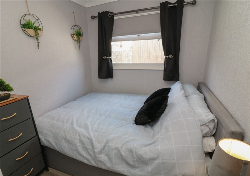 One of the bedrooms (photo 2) at 106 Cherry Park, Chapel St Leonards
