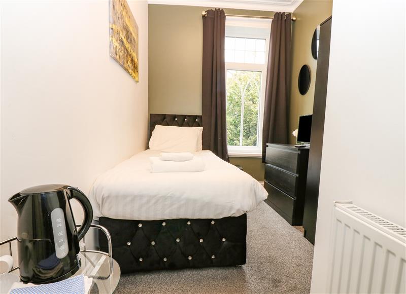 One of the bedrooms (photo 7) at 107 Ocean Road, South Shields