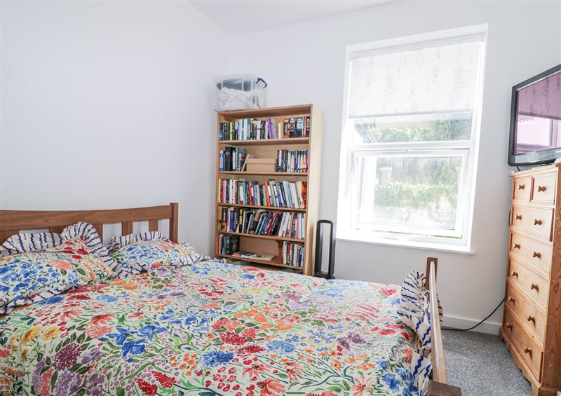 This is a bedroom (photo 2) at 108 Emmanuel Road, Hastings
