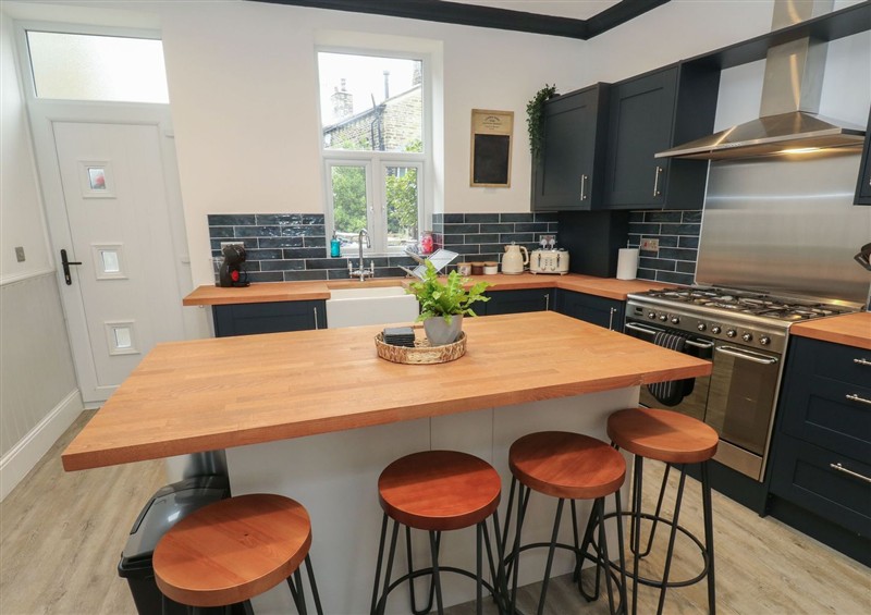 Kitchen (photo 2) at 11 Bronte Street, Haworth